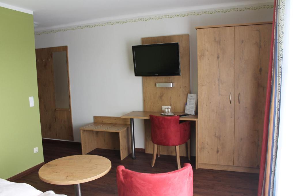Ferienhotel Herzog Neumarkt am Wallersee Ruang foto