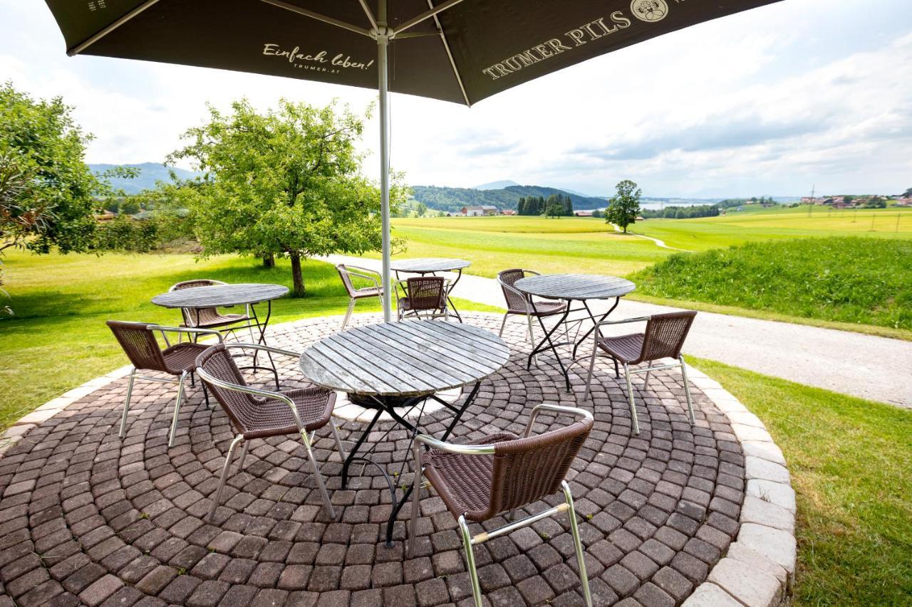 Ferienhotel Herzog Neumarkt am Wallersee Bagian luar foto