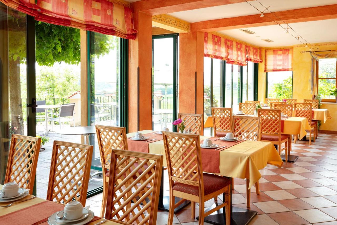 Ferienhotel Herzog Neumarkt am Wallersee Bagian luar foto